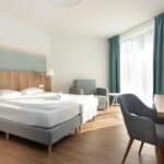 Modernes Zimmer im Hotel Spark by Hilton Pobierowo für Silvesterurlaub