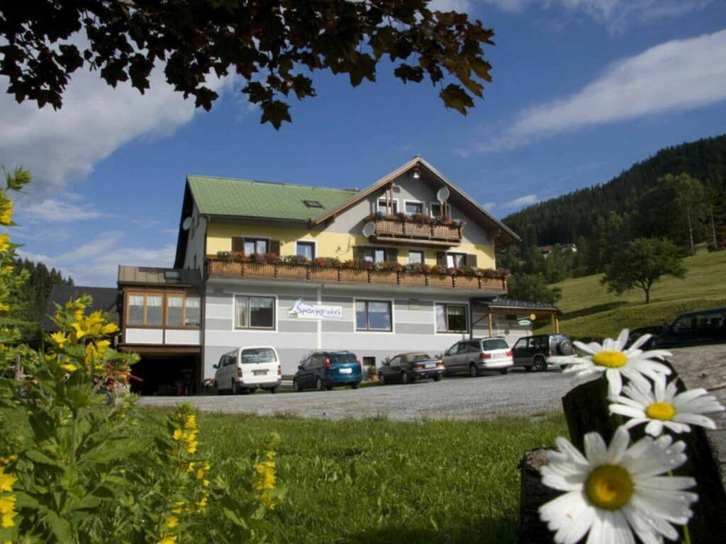 Gasthof Spengerwirt Außenansicht in Hirschegg Steiermark für Silvester 2025