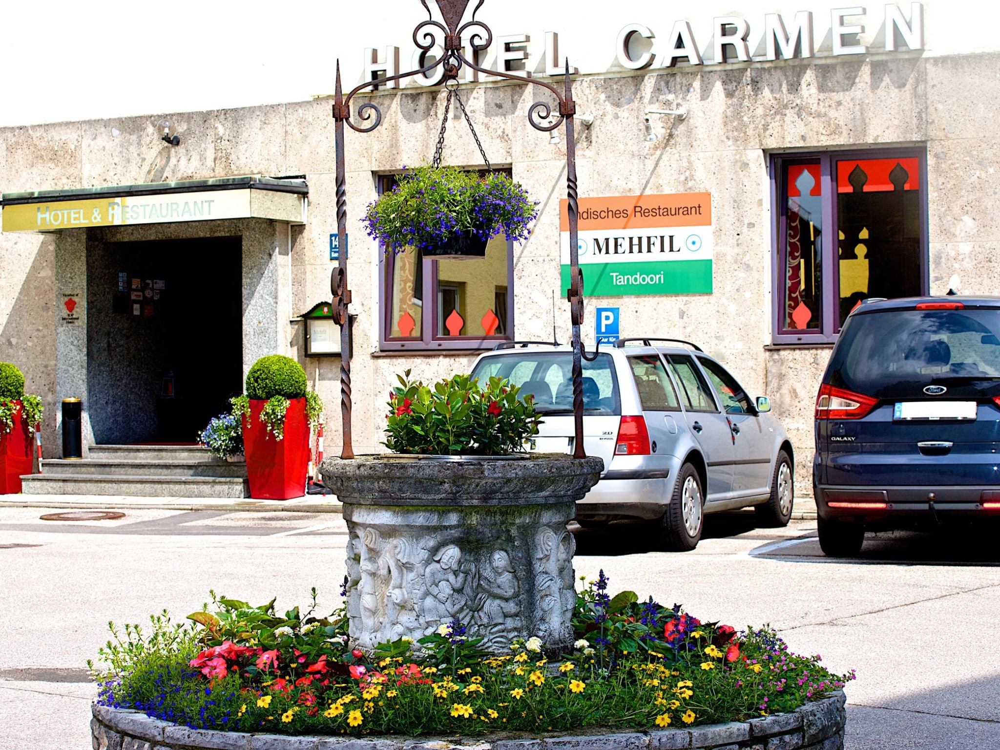 Hotel Carmen Silvester 2025 Hoteleingang in München Sendling
