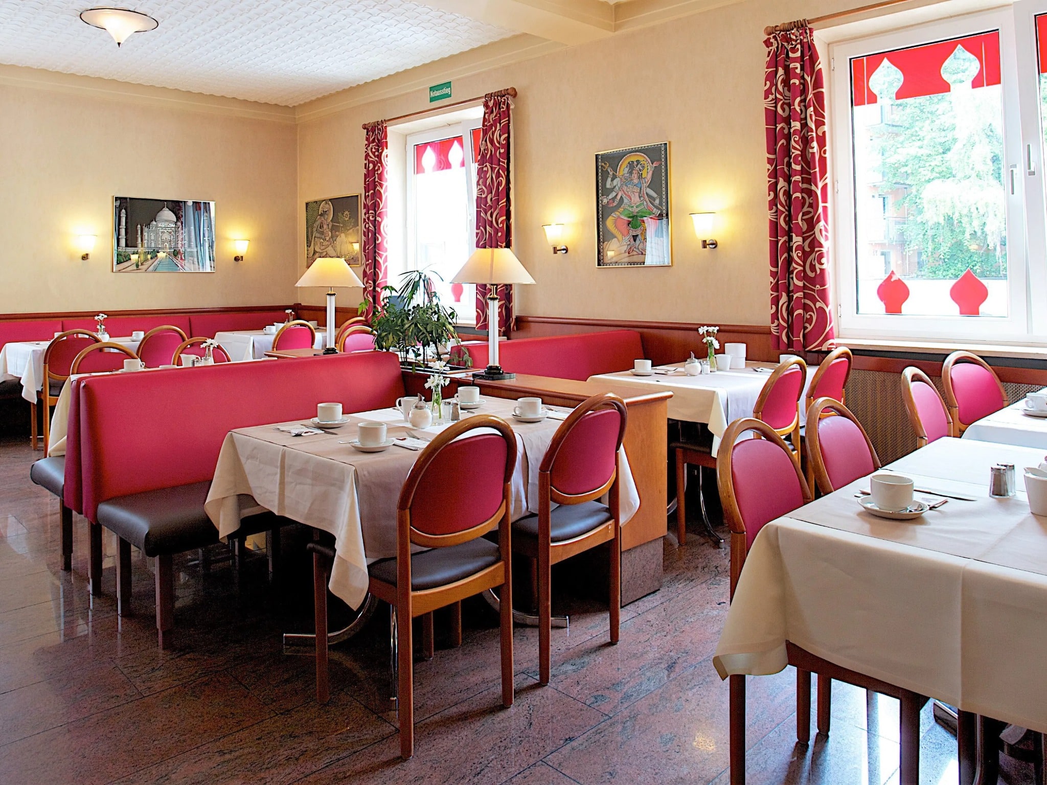 Hotel Carmen Silvester 2025 Frühstücksraum in München