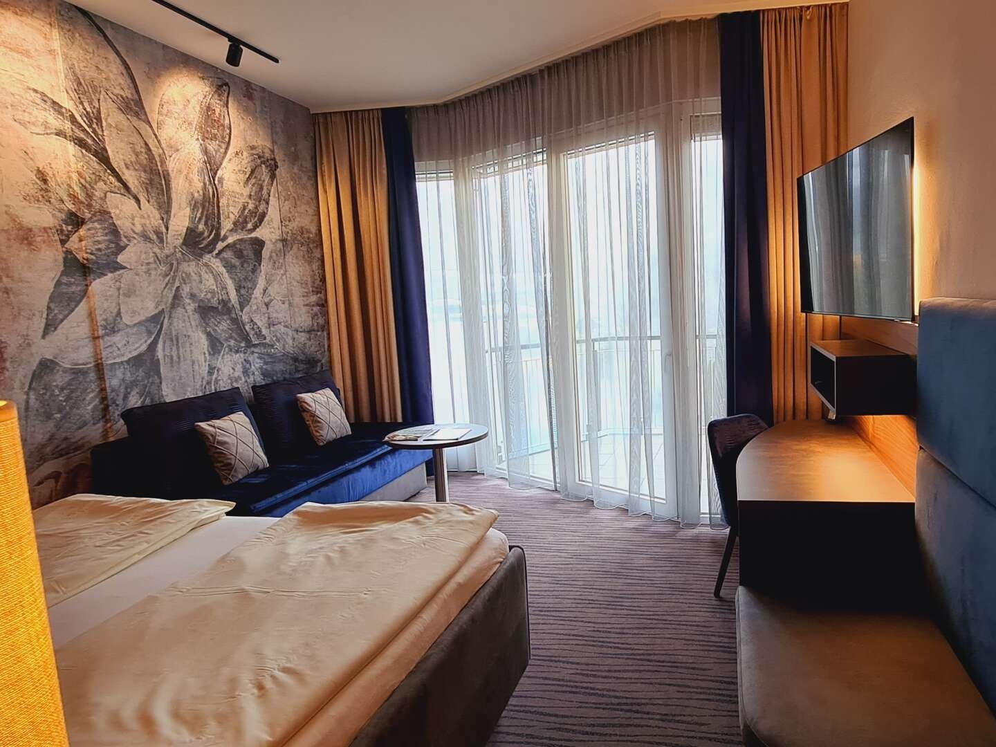 Modernes Zimmer im Hotel Paradiso EurothermenResort zu Silvester
