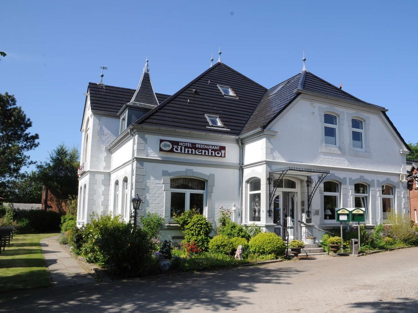 Wellnessbereich mit Pool im Hotel Villa Ulmenhof für Silvester