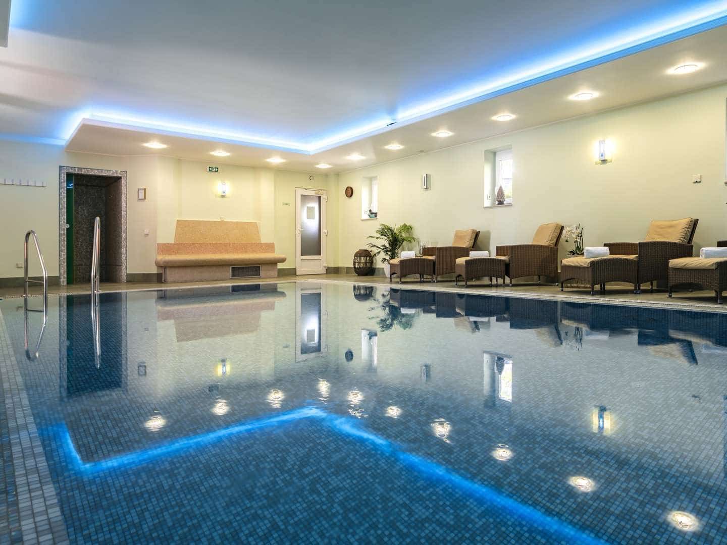 Wellnessbereich mit Pool im Hotel Villa Ulmenhof für Silvester