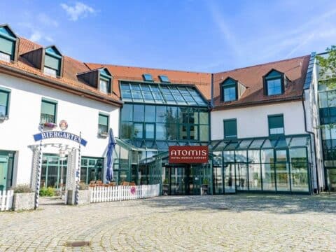 Außenansicht des Atomis Hotel Munich zu Silvester
