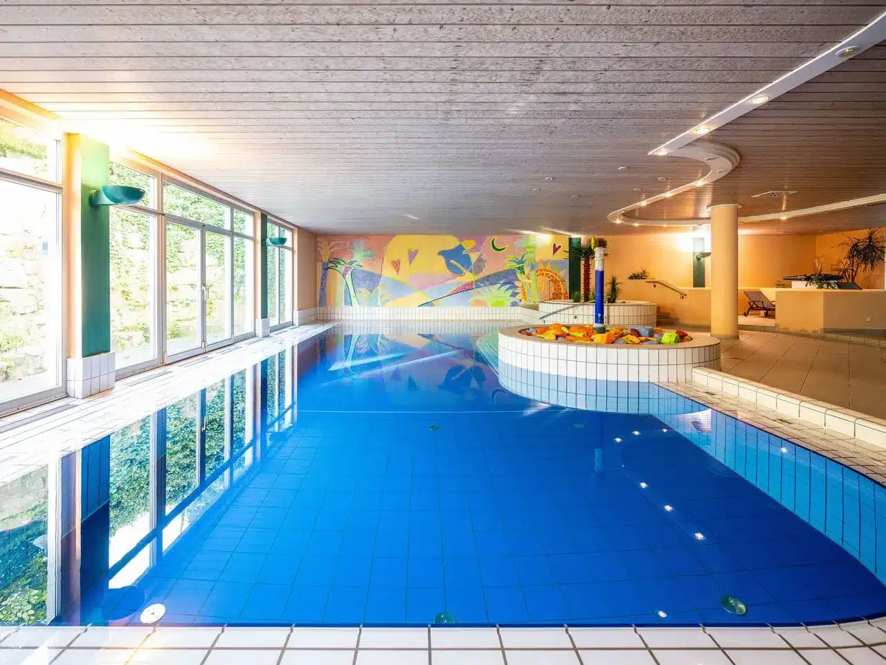 Hotel HerzogsPark Silvester Wellness Innenpool in Herzogenaurach