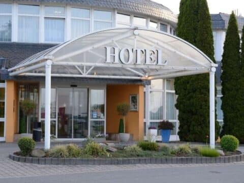 Eingang AVALON Hotelpark Königshof Silvester