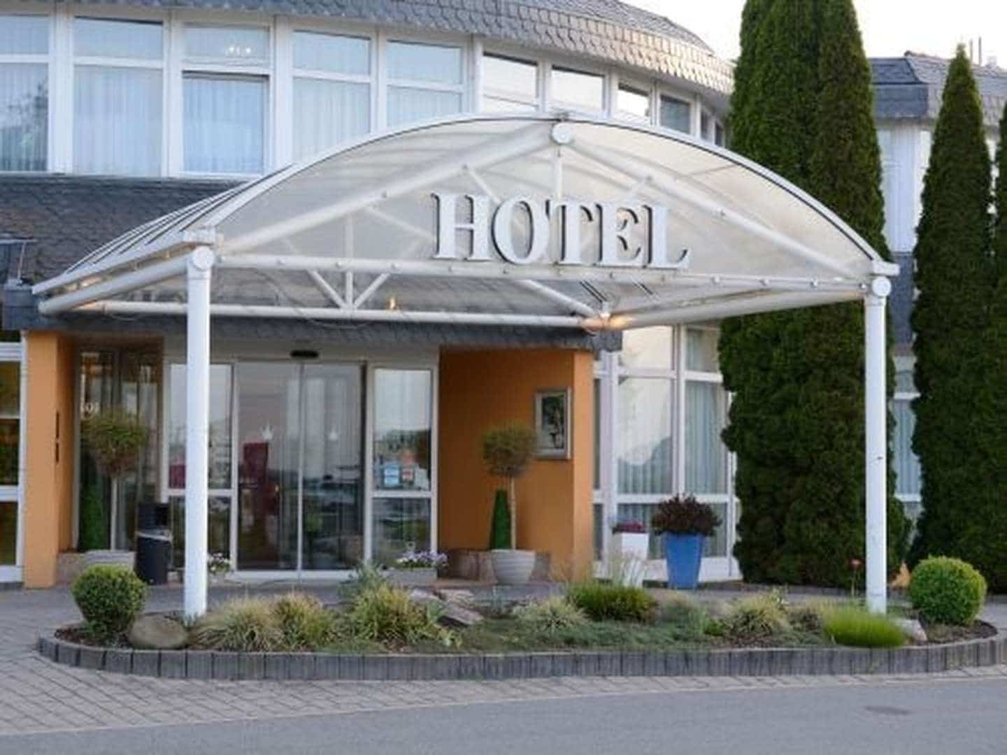 Eingang AVALON Hotelpark Königshof Silvester