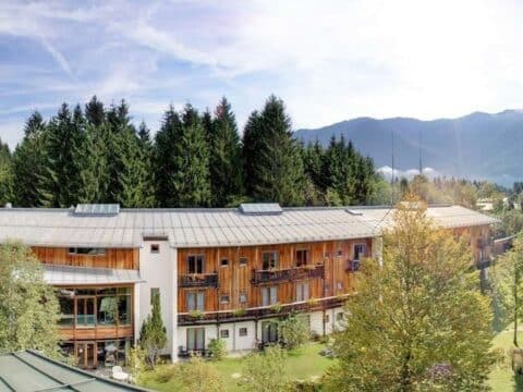 Außenansicht Outdoorhotel Jäger von Fall zu Silvester