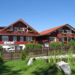 Außenansicht des Vital-Hotel-Sonneneck zu Silvester im Harz