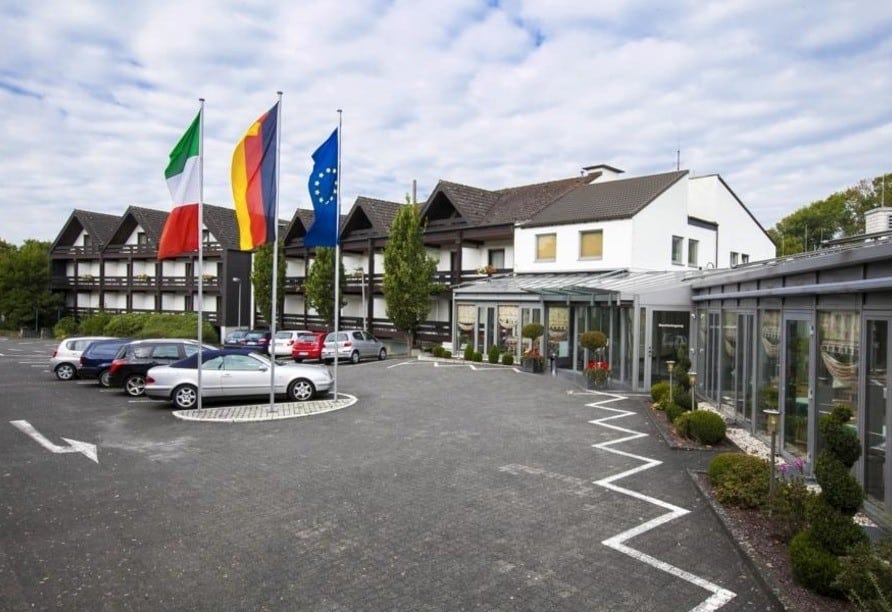 Außenansicht des Hotel Schützenhof Eitorf zu Silvester 2025 im Rhein-Sieg-Kreis