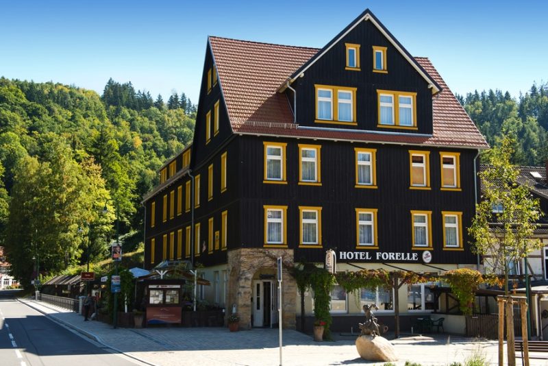 Außenansicht des Ferienhotel Forelle in Treseburg für Silvesterreisen