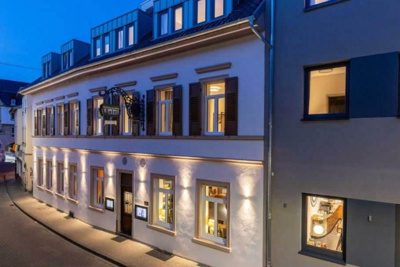Außenansicht des stilvollen BC Hotel Bad Kreuznach – Ihre ideale Unterkunft für Silvester.