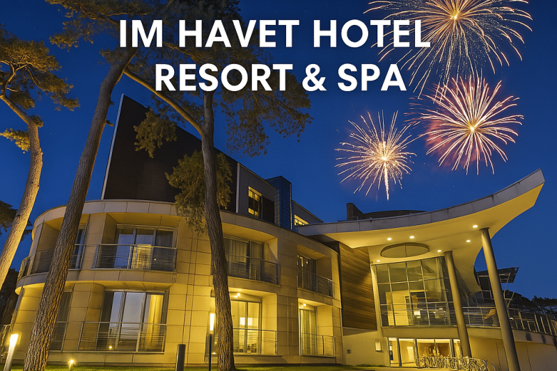 Beleuchtetes Havet Hotel Resort & Spa mit Feuerwerk zu Silvester