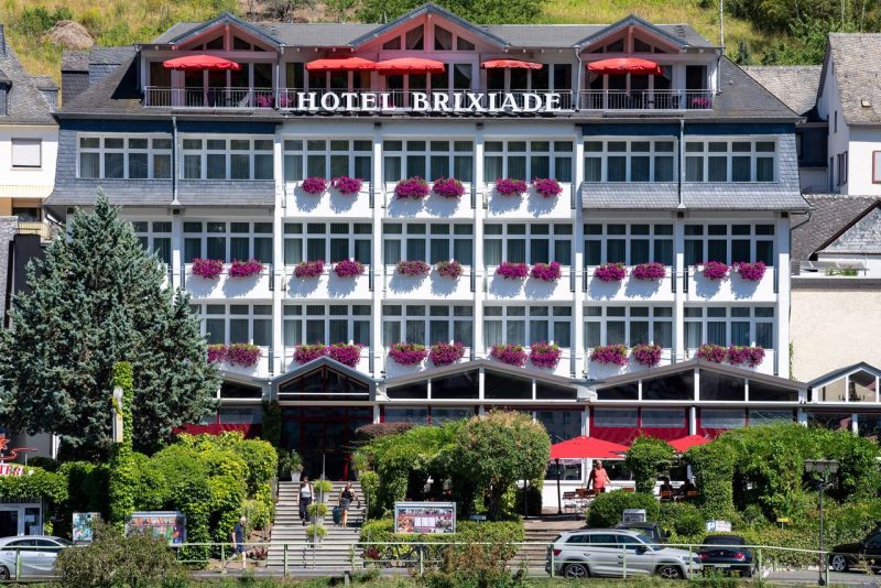 Hotel Brixiade & Triton in Cochem mit Blick auf die Mosel